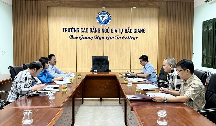 Công đoàn Viên chức tỉnh Bắc Giang kiểm tra thực hiện Quy chế dân chủ