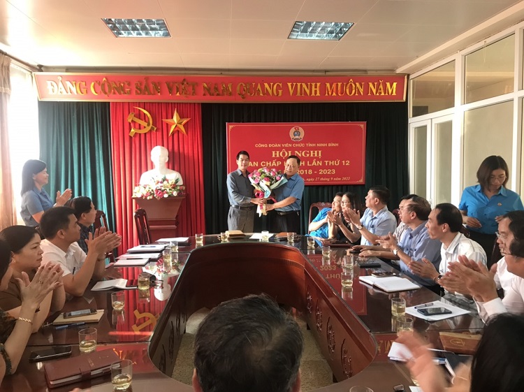 Ninh Bình bầu bổ sung Phó Chủ tịch Công đoàn Viên chức tỉnh