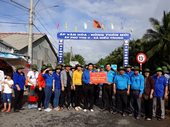 CĐVC tỉnh Trà Vinh - Chung tay xây dựng nông thôn mới tại xã Hiếu Trung, huyện Tiểu Cần