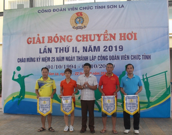 CĐVC tỉnh Sơn La tổ chức giải bóng chuyền hơi lần thứ hai năm 2019