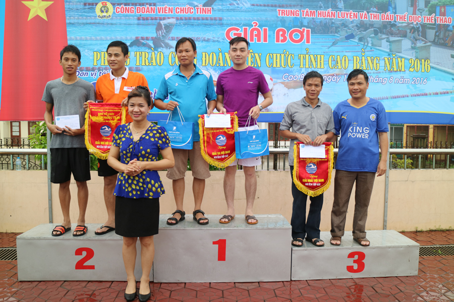 CĐVC tỉnh Cao Bằng tổ chức Giải bơi phong trào lần thứ Ba năm 2016