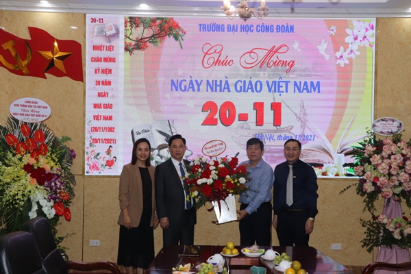 Công đoàn Viên chức Việt Nam chúc mừng ngày Nhà giáo Việt Nam 20/11