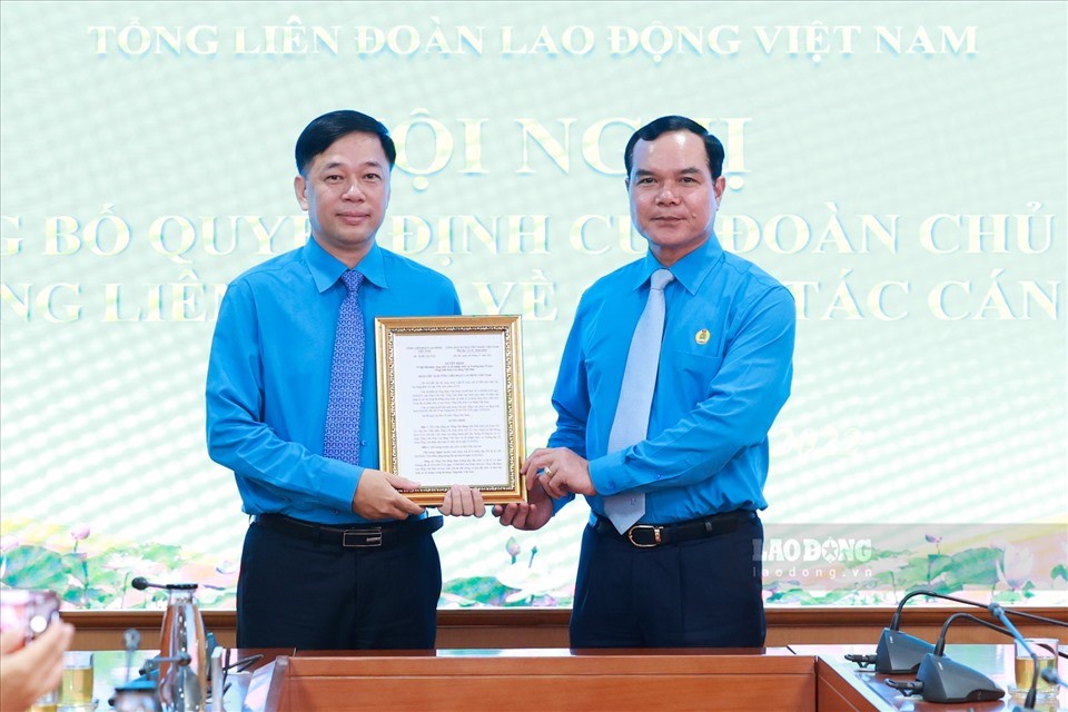 Tổng Liên đoàn Lao động Việt Nam công bố Quyết định của Đoàn Chủ tịch về việc bổ nhiệm Đồng chí Tống Văn Băng làm Trưởng Ban Tổ chức
