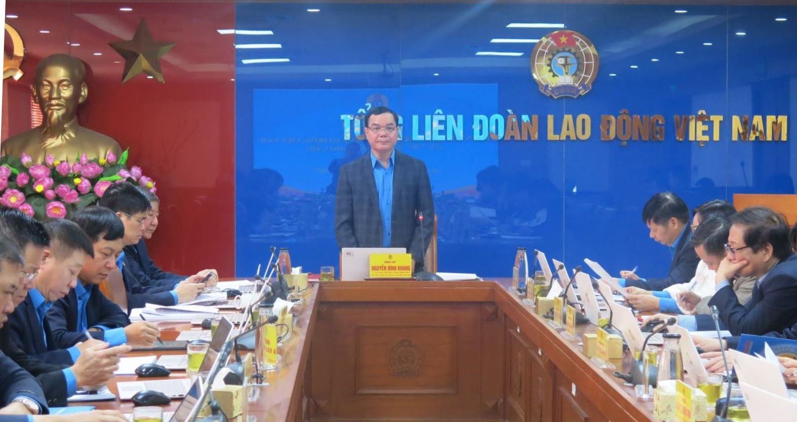 Hội nghị lần thứ 33 (khóa XII) Đoàn Chủ tịch Tổng LĐLĐ Việt Nam