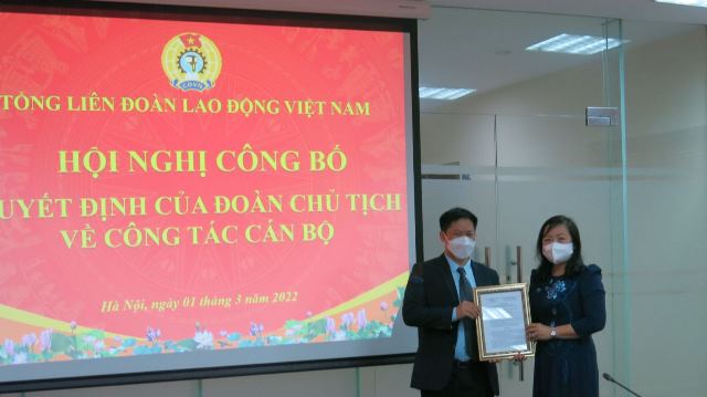 Tổng Liên đoàn tổ chức công bố quyết định về công tác cán bộ