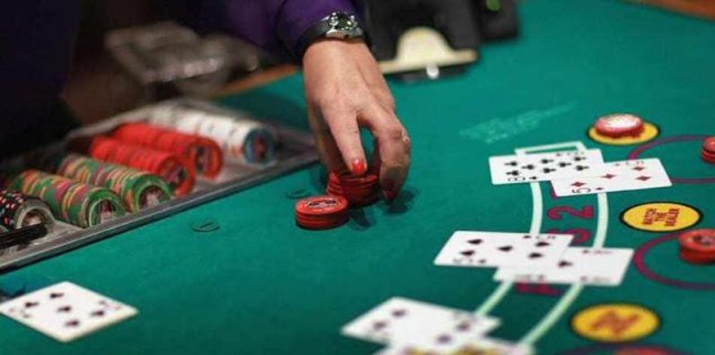 Bluff Là Gì? Các Trường Hợp Nên Sử Dụng Bluff Và Những Lưu Ý