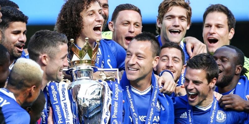 Tên của người hâm mộ Chelsea là gì? Biệt danh: The Blues và Green Tea