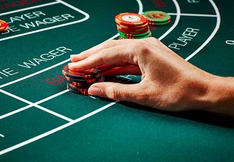 Hướng Dẫn Thực Hiện Kỹ Thuật Canh Bài Baccarat Hiệu Quả Nhất