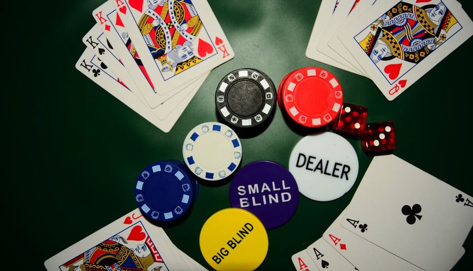 Blind Trong Poker Là Gì? Cách Sử Dụng Và Luật Áp Dụng Chuẩn