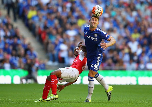 Vượt qua Premier League và hướng tới "ngõ cụt"
