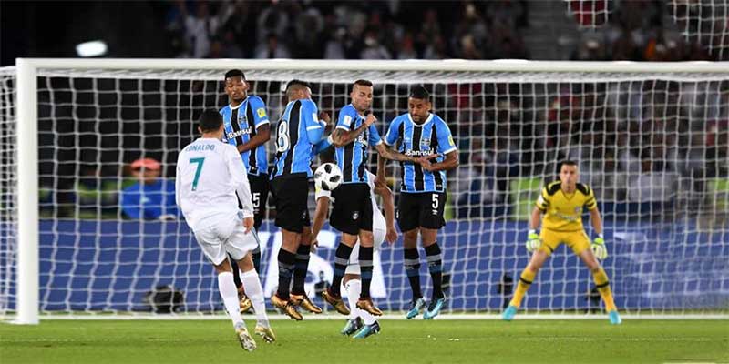 Đá phạt gián tiếp là một hình thức xử phạt đòi hỏi bóng phải chạm người khác trước khi vào lưới