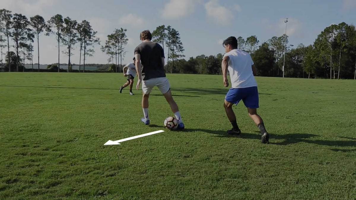 Đánh Gót Ngẫu Hứng Và Bí Mật Của Siêu Phẩm Túc Cầu