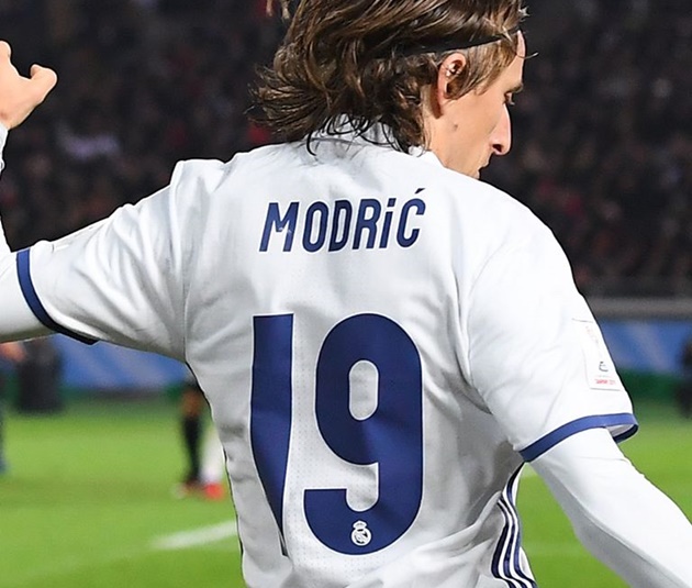 Ảo thuật gia' ĐT Việt Nam và những số áo 19 đi vào lòng người