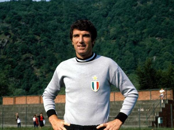 Dino Zoff, một trong những thủ môn huyền thoại không thể thay thế của Juventus Top 4 thủ môn Juventus hay nhất mọi thời đại có thể bạn chưa biết