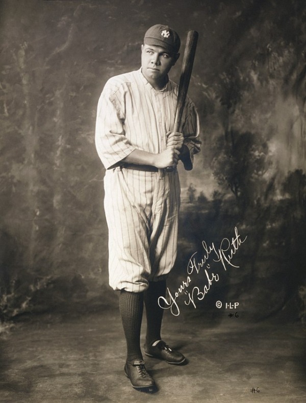 Babe Ruth - biểu tượng bóng chày Mỹ