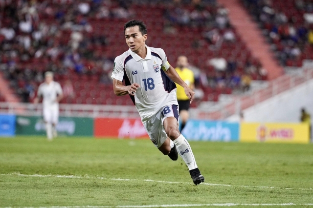 Lập siêu phẩm, Chanathip vẫn lo Thái Lan bị loại khỏi VCK Asian Cup