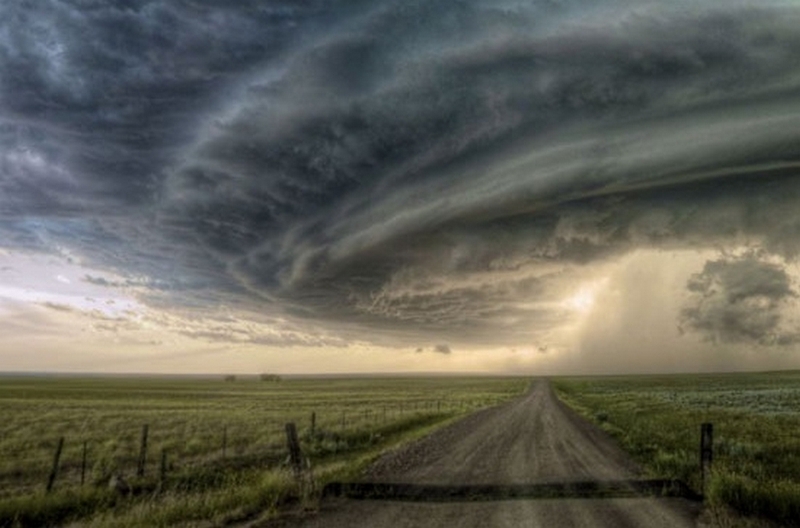 Mắt bão là gì? Tìm hiểu về hiện tượng mắt bão và tầm quan trọng trong dự báo thời tiết