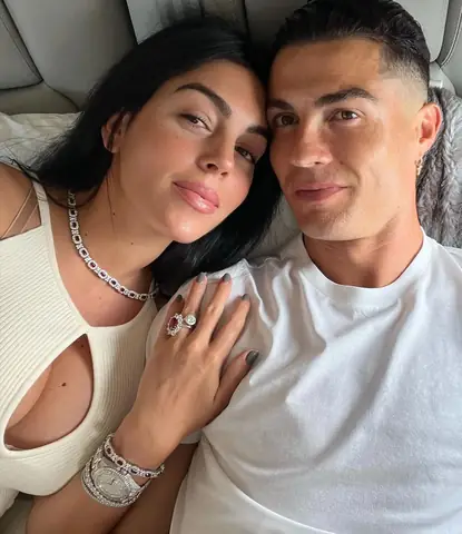 Vợ Ronaldo là ai? Tiểu sử Georgina Rodríguez chi tiết - Mũi Né SummerLand