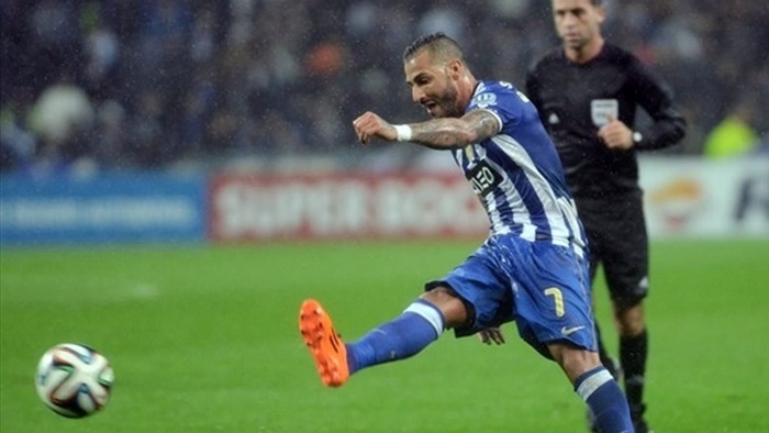 Hướng Dẫn Kỹ Thuật Sút Bóng Bằng Má Ngoài Và Cách Thực Hiện