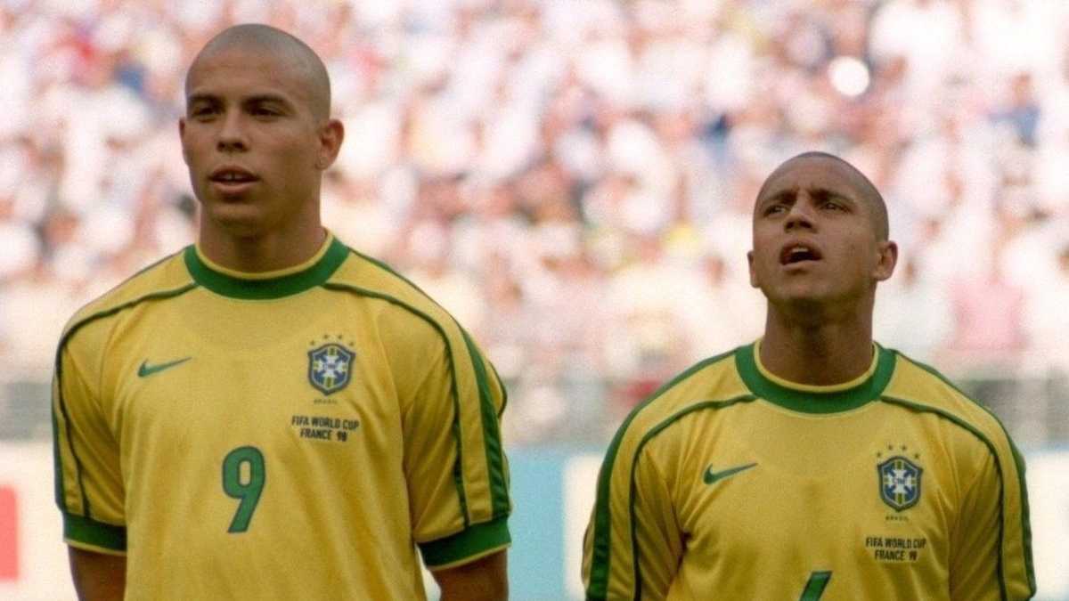 Roberto Carlos và khoảnh khắc cứu mạng Ronaldo 'béo' | Znews.vn