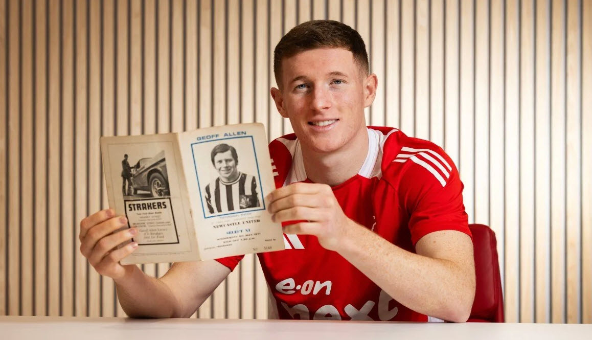 Thông tin, tiểu sử tiền vệ Elliot Anderson của Nottingham Forest