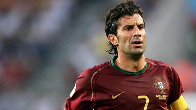 Luis Figo cũng từng là một cái tên vĩ đại của bóng đá Bồ Đào Nha Đội hình Bồ Đào Nha xuất sắc nhất: Sự góp mặt của CR7