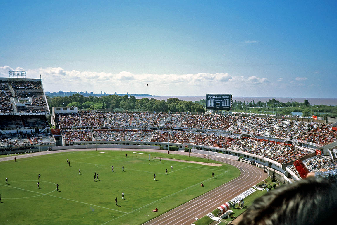 Estadio Monumental thập niên 1970