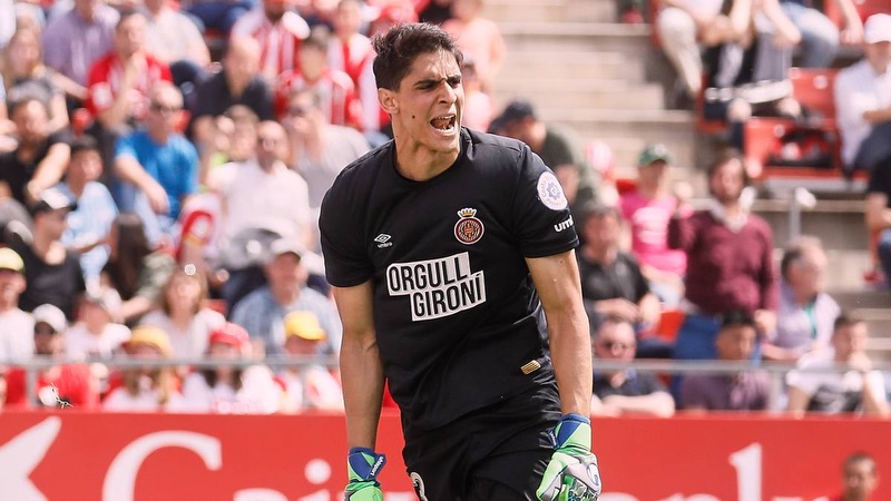 Thủ môn Yassine Bounou thời gian đầu sự nghiệp