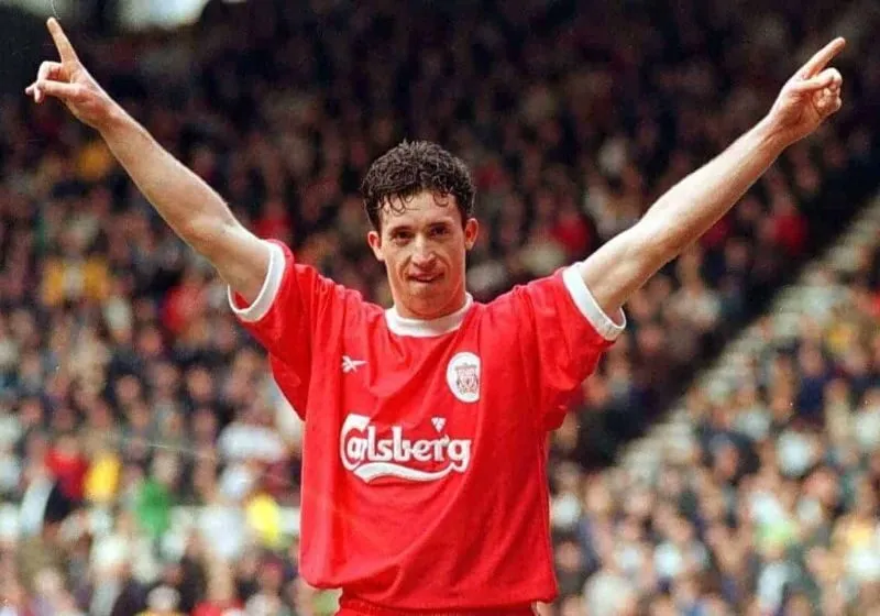 Robbie Fowler: Huyền thoại sát thủ của bóng đá Anh
