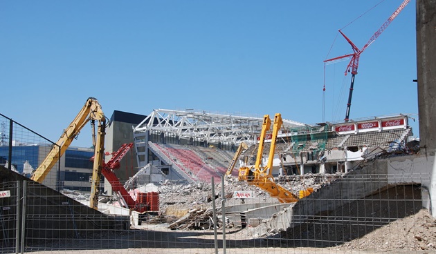 San Mames mới xây cạnh sân cũ