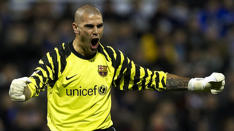 Thủ môn Victor Valdes trong màu áo Barcelona