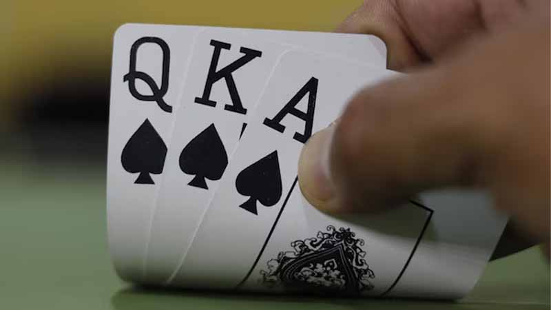 Luật liêng có chơi QKA không? Bật mí quy tắc chuẩn và những hiểu lầm phổ biến - Top Game