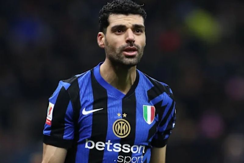 Mehdi Taremi nổi bật với khả năng ghi bàn ấn tượng và lối chơi thông minh