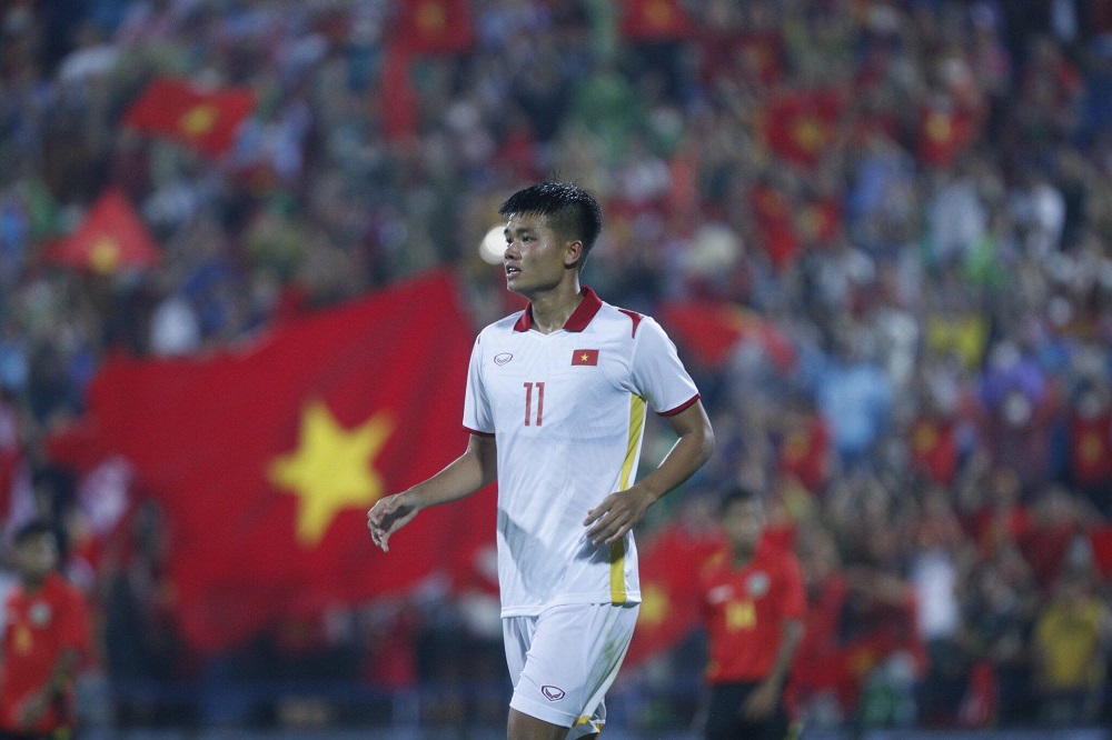 Tiểu sử cầu thủ Nguyễn Văn Tùng