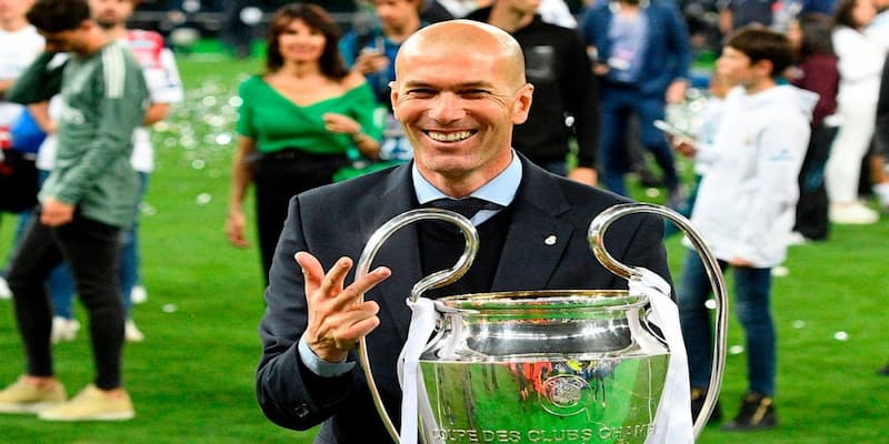 Zinedine Zidane – Huyền Thoại Sân Cỏ Qua Góc Nhìn Bongdaso – bongdasoovii.com