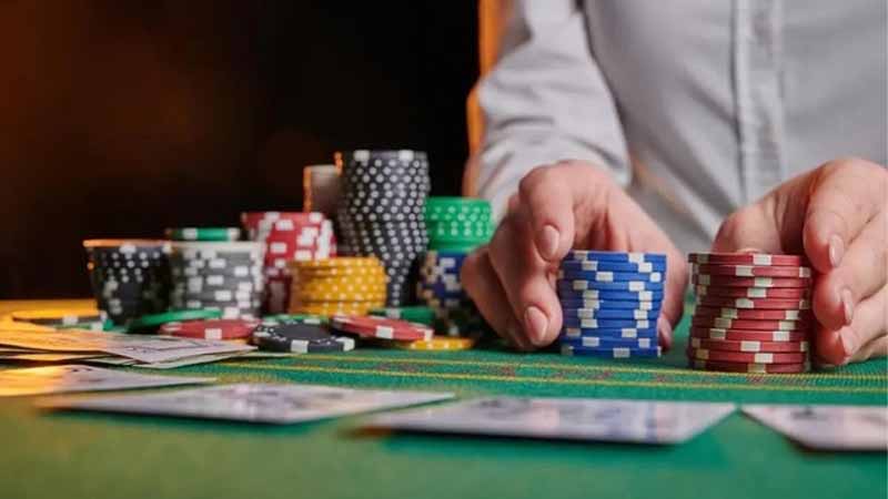 Kỹ năng chơi bài chuyên nghiệp 2026