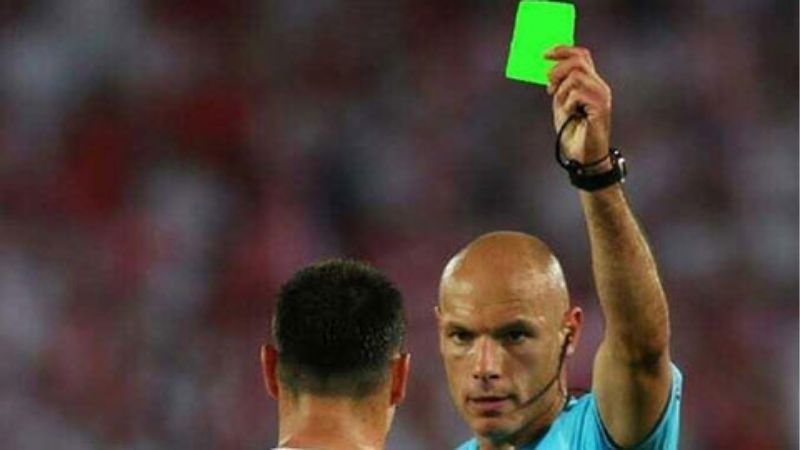 Thẻ Xanh Trong Bóng Đá Là Gì - Giải Mã Luật Trận Đấu